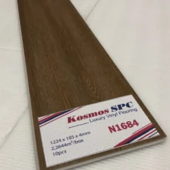 Sàn Nhựa Hèm Khóa Kosmos SPC N1684 San-nhua-hem-khoa-kosmos-spc-n1684-1.webp