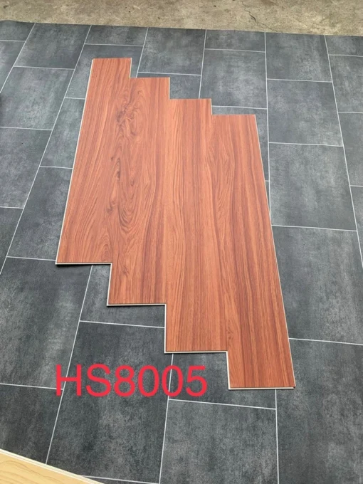 San-nhua-hem-khoa-universe-hs8005.webp